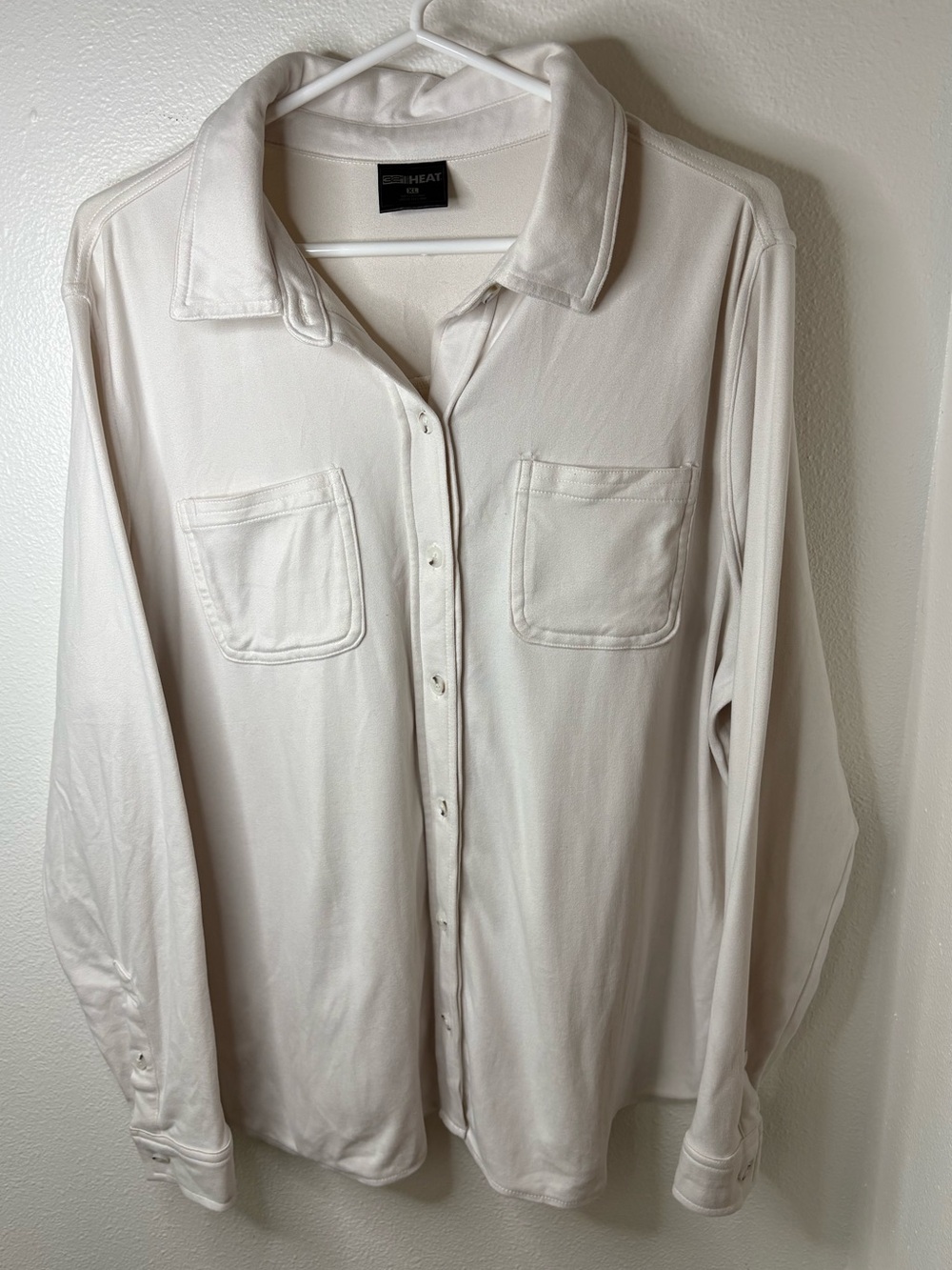 32 Degree Heat Women’s White Button-Down Long Sleeve Shirt - XL - A1